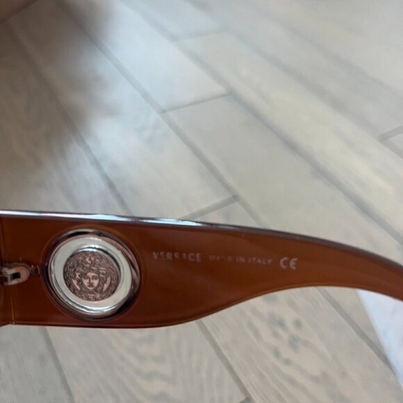 Vintage Versace Women\'s Brown Oversized Model 4105 Rare Sunglasses main image 7